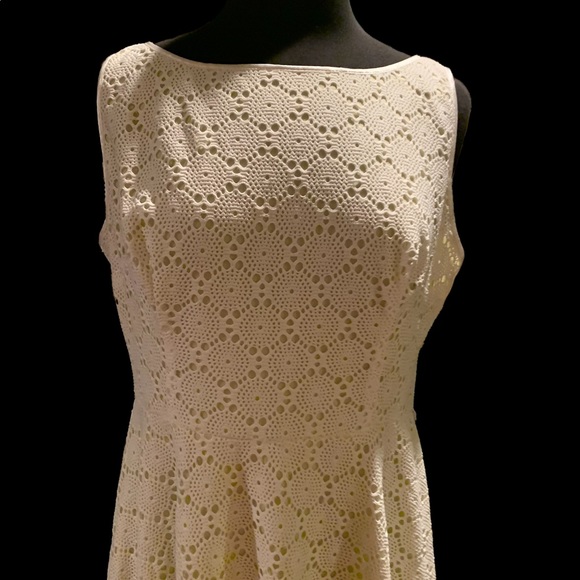 Black Label by EvanPicone White Lime Yellow Lace Dress - Picture 2 of 10